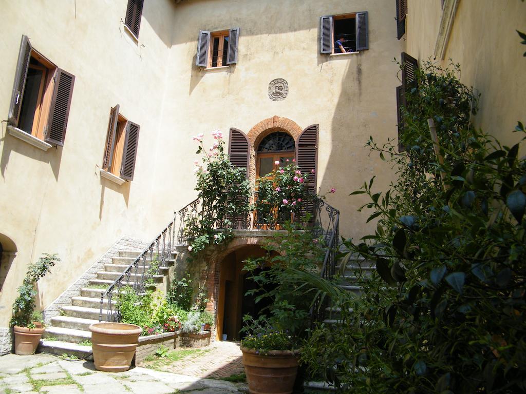 B&B Il Glicine Montefollonico エクステリア 写真