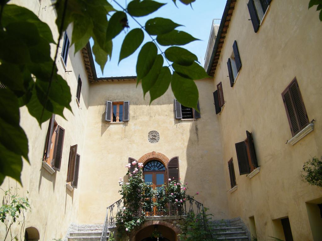 B&B Il Glicine Montefollonico エクステリア 写真
