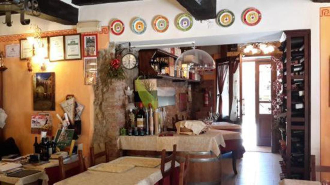 B&B Il Glicine Montefollonico エクステリア 写真